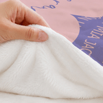 Gepersonaliseerde, veelkleurige, hartvormige decoratieve deken met naam en titel – woonaccessoire, verjaardags- of kerstcadeau voor mama, oma en het hele gezin