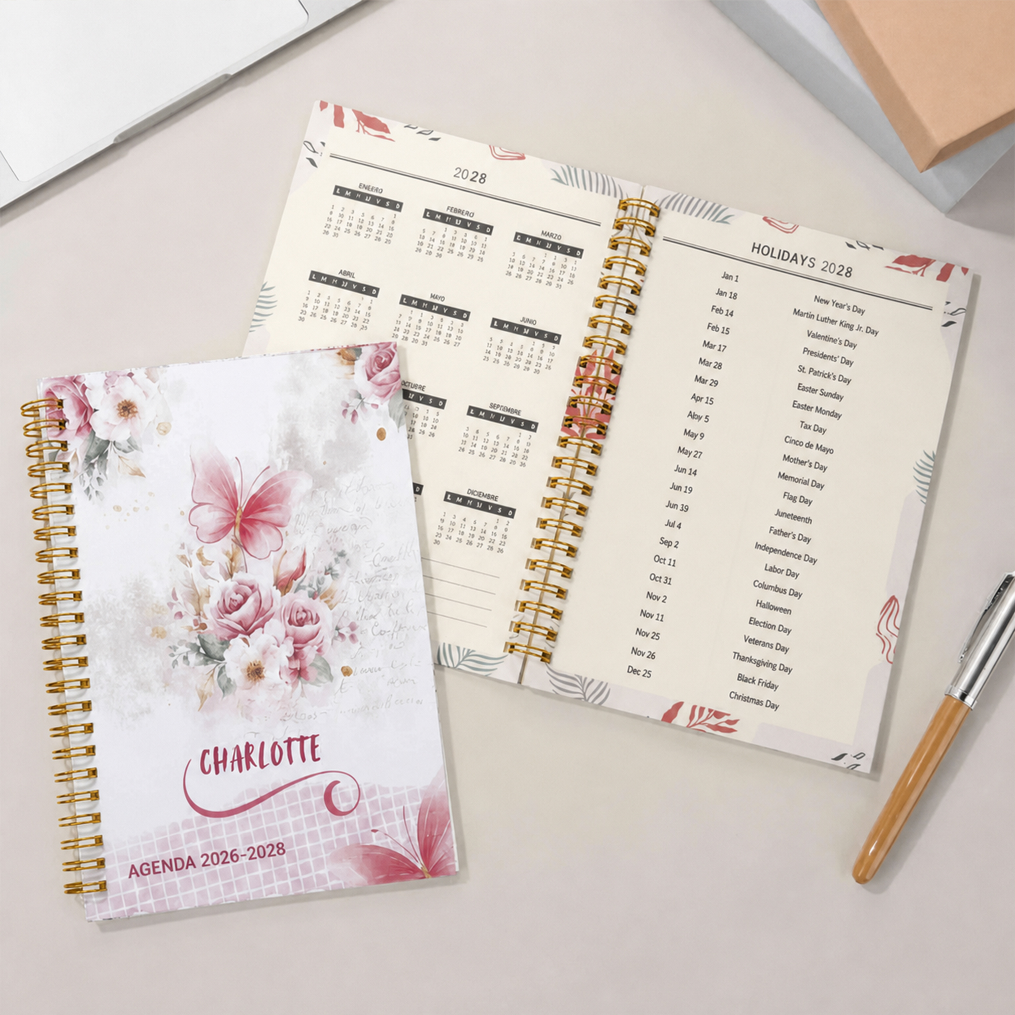 Personalisierte Schmetterling Floral 2026-2028 Spiral-Planer Notebook mit Namen und wöchentliche monatliche Planer Seiten neues Jahr Geburtstag Geschenk für Familie Freunde