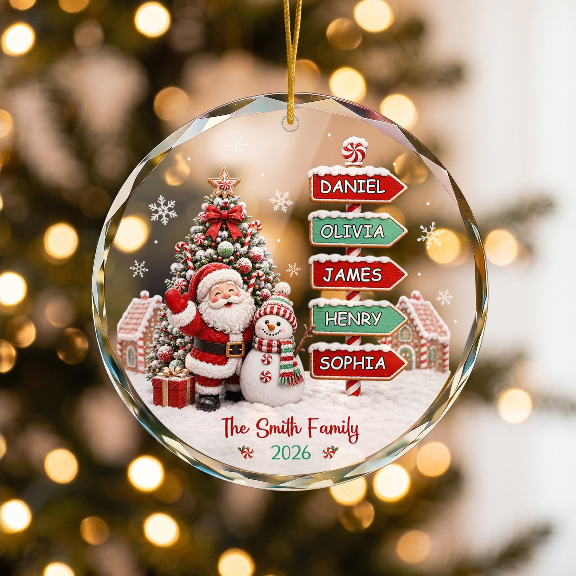 Personalisierte Weihnachtsbaumkugel aus Glas oder Acryl mit Weihnachtsmann, Schneemann und 1–8 Namen, Text und Jahreszahl – Wohnaccessoire und Weihnachtsgeschenk für die Familie