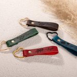 Personalized Retro Leather Birth Flower Keychain with Engraved Name Birthday Wedding Gift for Her