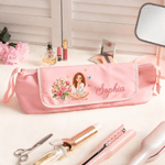Borsa personalizzata a più scomparti per accessori per capelli con fiore del mese di nascita e personaggio dei cartoni animati, con nome e tappetino resistente al calore – Regalo di compleanno per don