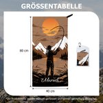 Personalisiertes Handtuch mit Angler-Silhouette | tragbar mit Trageschlaufe | schnelltrocknend | Outdoor Geburtstag Geschenk für Anglerinnen Angler