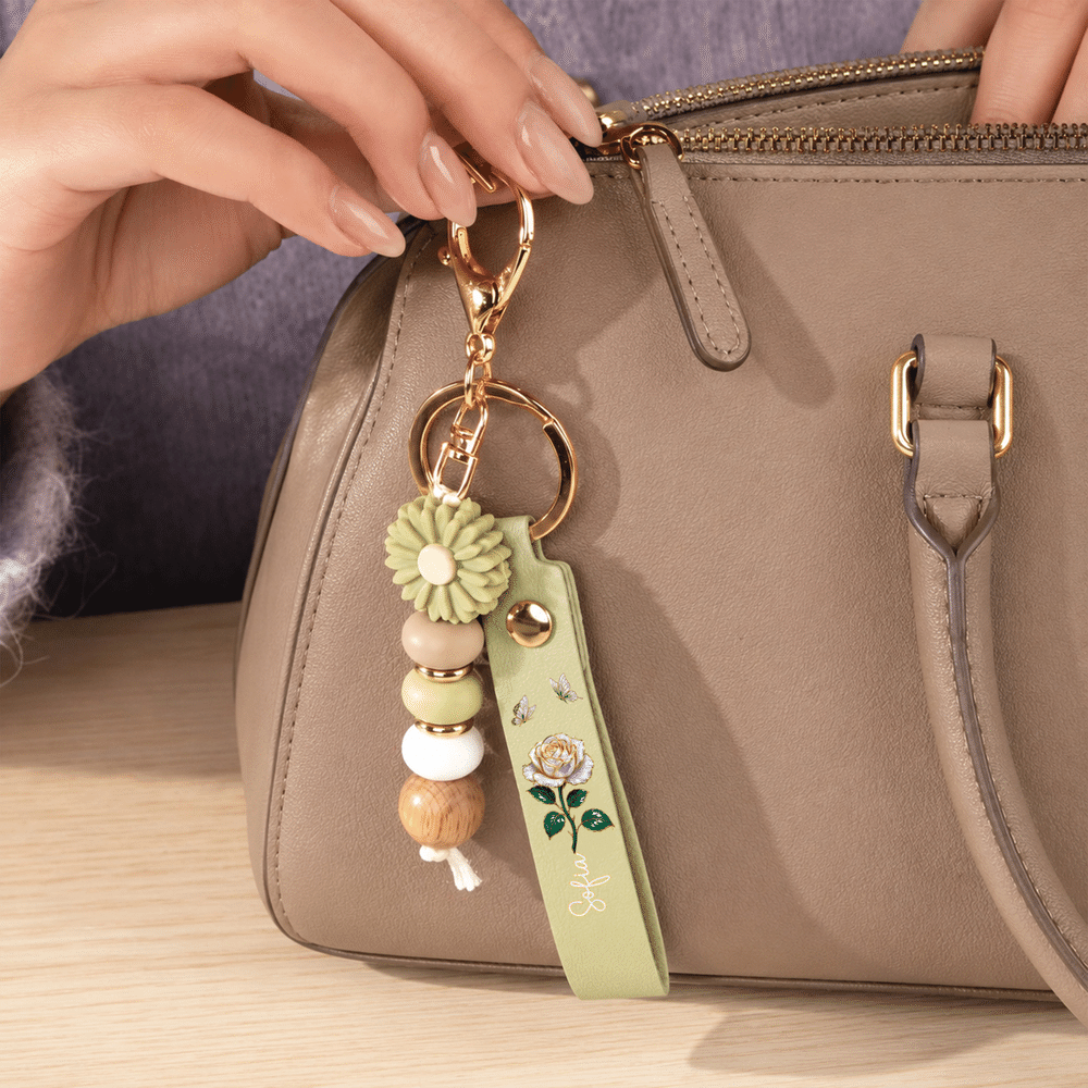 Personalised Birth Flower PU Leather Keyring with Name and Daisy Bead Pendant Wedding Party Birthday Gift for Best Friends Bridesmaids 4
