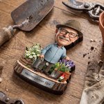 Personalisierter 3D-Optik Holzaufsteller mit Cartoon-Gärtner nach Foto & Wunschtext | Erntedankfest & Dankeschön Geschenk für Gärtner & Gartenfreund
