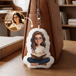 Porte-clés en peluche personnalisé avec photo et illustration de personnage mignon de style 3D, idéal pour un usage quotidien ou comme cadeau d'anniversaire pour les passionnés de lecture