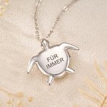 Personalisierte Meeresschildkröten-Halskette mit 1–2 Herzfotos und Gravurtext | Jahrestag Geburtstag Geschenk für Frauen Meeresliebhaberinnen