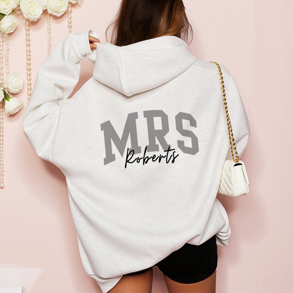Personnalisé Mme Multicolore Sweatshirt doux à capuche avec nom de famille Douche de mariage Lune de miel Cadeau pour la mariée