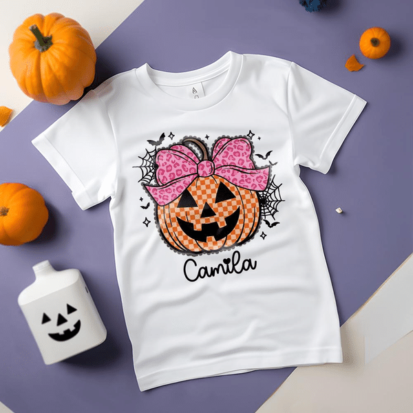 Gepersonaliseerd, veelkleurig, schattig hoedje met strikje en pompoenmotief, 100% katoen, kinder-T-shirt, babyrompertje met naam, eerste Halloween-cadeau voor kinderen en baby's