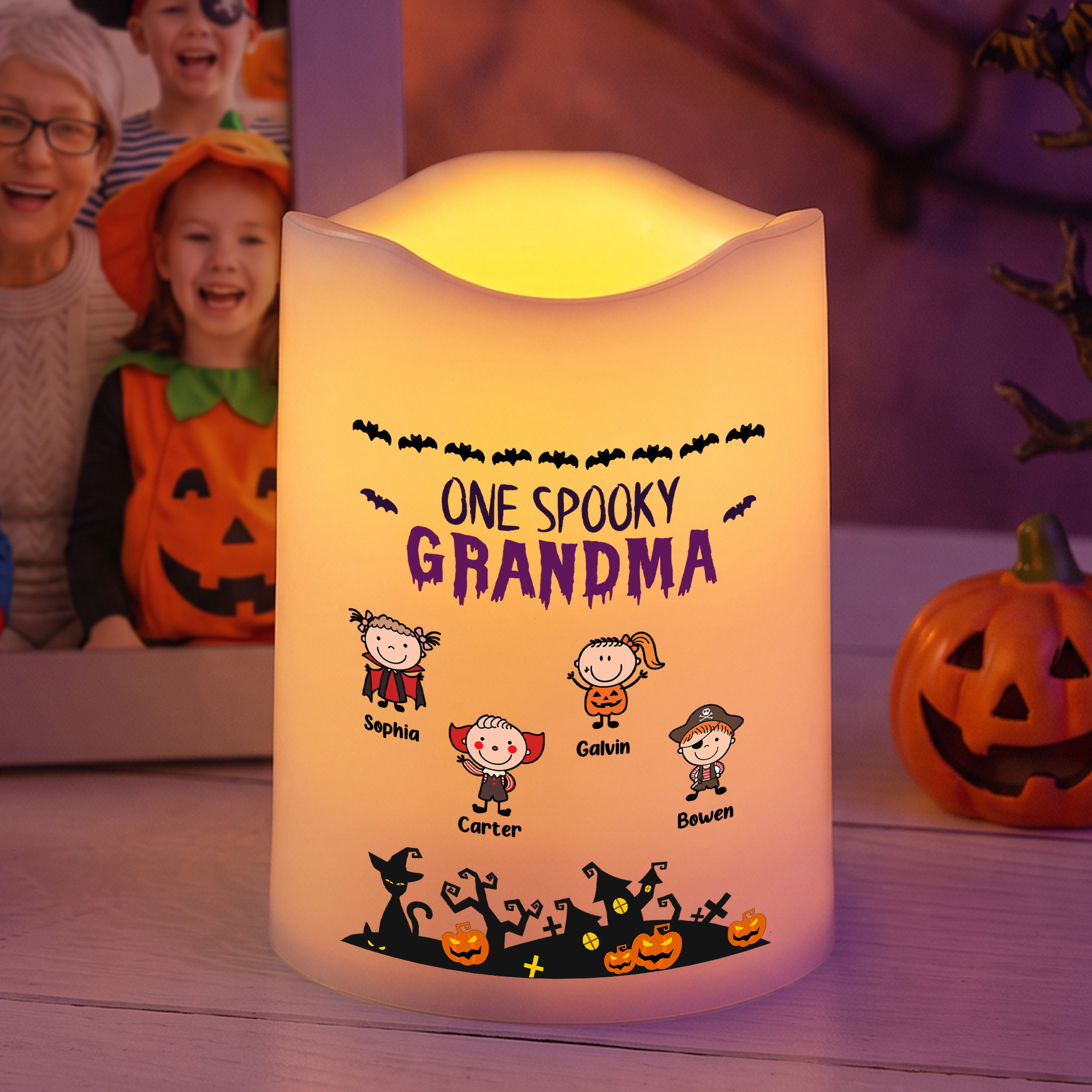 Personalisierte LED-Kerze ohne Flamme mit gruseligem Oma-Cartoon-Motiv und Namen – Wohnaccessoire, Halloween-, „Süßes oder Saures“-Party-Geschenk für die Oma