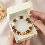 Personalized Highland Cow Beaded Bracelet Gift Box Card Set with Name and Text Birthday Anniversary Gift for Women Highland Cow Lovers