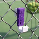Crochet multicolore personnalisé pour manche de raquette avec prénom – Accessoire de sport – Cadeau d'anniversaire, pour un jour de match ou pour une équipe – Destiné aux joueurs de tennis et aux pass 3