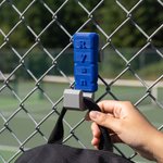 Crochet multicolore personnalisé pour manche de raquette avec prénom – Accessoire de sport – Cadeau d'anniversaire, pour un jour de match ou pour une équipe – Destiné aux joueurs de tennis et aux pass 5