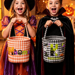 Henkilökohtainen Halloween-teemainen haamukurpitsa-ruudullinen karkkikori, jossa on nimi ja alkukirjain – ”Trick or Treat” -juhlaan sopiva Halloween-lahja lapsille
