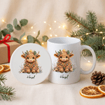 Gepersonaliseerde keramische mok met kerstthema en Highland-koe, 11 oz en 15 oz, met naam en onderzetter – kerstcadeau voor liefhebbers van Highland-koeien