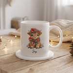 Gepersonaliseerde keramische mok met kerstthema en Highland-koe, 11 oz en 15 oz, met naam en onderzetter – kerstcadeau voor liefhebbers van Highland-koeien