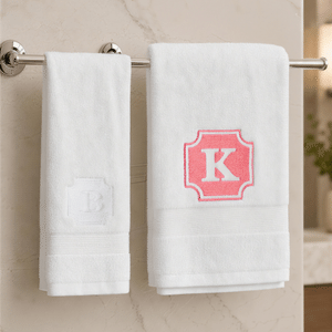 Toalla de baño con diseño personalizado de iniciales bordadas y en relieve en varios colores, 100 % algodón. Regalo para la inauguración de una casa o para una boda, ideal para recién casados, parejas