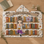 Couverture à capuche personnalisée avec personnage de bande dessinée, motif « fleur de naissance », nom et texte – Cadeau d'anniversaire pour bibliothécaires et passionnés de lecture