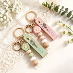 Personalised Birth Flower PU Leather Keychain with Name and Daisy Bead Charm Birthday Wedding Party Gift for Family Best Friend