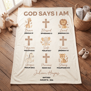 Gepersonaliseerde ‘God Says I Am’ kruisvormige zachte dierenplaid met naam en datum – Kinderkamerdecoratie en doopcadeau voor pasgeborenen en ouders