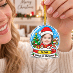 Gepersonaliseerde acrylversiering met foto van de baby’s eerste kerst, voorzien van naam en jaartal – Woonaccessoire en kerstcadeau voor pasgeborenen en kersverse ouders