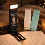 Gepersonaliseerde 3D-effect clip met cartoonfiguur, foto en oplaadbare LED-verlichting, met naam – verjaardags- en kerstcadeau voor boekenliefhebbers