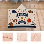Coperta morbida con cappuccio, personalizzata con motivi sportivi e effetto 3D, con iniziali del nome – Per uso quotidiano, decorazione per la camera, regalo di compleanno per bambini