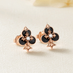 Orecchini a bottone personalizzati in argento sterling con croce gotica di lusso, pietra natale e simboli del poker (picche, cuori, diamanti e fiori) – Regalo per festa di compleanno per donne