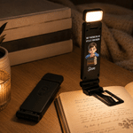 Gepersonaliseerde 3D-effect clip met cartoonfiguur, foto en oplaadbare LED-verlichting, met naam – verjaardags- en kerstcadeau voor boekenliefhebbers