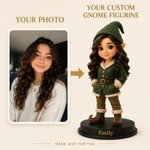 Figurine personnalisée de Noël représentant le Père Noël et un lutin, imprimée en 3D à partir d'une photo, avec inscription et socle en bois – Décoration festive et cadeau de Noël pour la famille et l