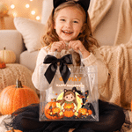Sachet cadeau transparent personnalisé pour Halloween, orné d'un personnage de dessin animé représentant une sorcière dans une citrouille, avec ruban et prénom – Cadeau d'Halloween pour enfants