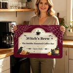 Gepersonaliseerde welkomstmat voor koffiebars met Halloween-thema en antislip, met tekst: ‘Home Shop Decor’ – Halloween-cadeau voor eigenaren van koffiebars