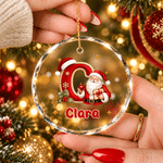 Gepersonaliseerde glazen kerstbal in 3D-stijl met cartoon-kerstman, initiaal, hulst en sneeuwvlok, met naam – boomversiering, kerstcadeau voor kinderen, familie en vrienden