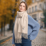 Sciarpa personalizzata con ricamo floreale e iniziale, con nome: ideale per l’uso quotidiano in inverno, come regalo di Natale o di compleanno per amici, migliori amiche e figlie