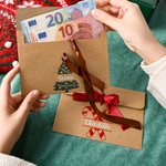 Personalisierte Weihnachtsmotiv-Geldumschläge 2er-Set | Mit Namen & Seidenband | mit Schneemannmotiv | Weihnachtsgeschenk für Kinder Familie & Freunde 4