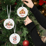Gepersonaliseerd rond keramisch kerstornament met kerstthema en naam – kerstcadeau voor familie en vrienden