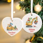 Spersonalizowany pojazd budowlany z dinozaurami Serce Okrągły wiszący ornament Dekoracja domu Prezent świąteczny dla małych chłopców