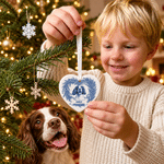 Gepersonaliseerd kransvormig keramisch ornament met hartvorm, aquarelafbeelding van huisdier en naam – kerstdecoratie voor aan de boom, kerstcadeau voor eigenaren en liefhebbers van huisdieren