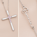 Collana con croce in argento sterling personalizzata con pietra portafortuna e nome: gioiello delicato da indossare tutti i giorni, ideale come regalo di compleanno o battesimo per una bambina cristia