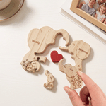 Gepersonaliseerde houten knuffelolifantjesfamilie-puzzel met rood hart en bloemen, met 2-6 namen – bureauversiering, verjaardags- of jubileumcadeau voor mama en het gezin