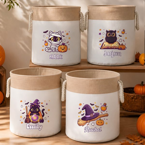 Individuell gestalteter Süßigkeitenkorb mit Fledermaus-, Kürbis- und Katzenmotiv sowie Namenszug – Halloween-Geschenk für Kinder und Jugendliche zum „Süßes oder Saures“-Spielen