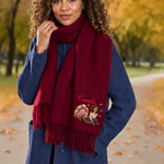 Gepersonaliseerde, veelkleurige sjaal/omslagdoek met cartoonfiguurtje, foto, geboortebloem en kwastjes, met naam – winteraccessoire, kerstcadeau voor vrouwen
