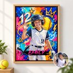 Personlige lerretstrykk i graffiti-stil med oljemaleri-inspirert motiv av softballspiller, med navn – interiørdekorasjon. Sendes fra USA. Bursdagsgave til softballspillere