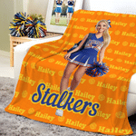 Individuell gestaltete Kuscheldecke mit 3D-Effekt, Cheerleading-Cartoon-Figur und Foto – mit Namen – Geschenk für Cheerleader und Trainer am Spieltag