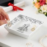 Personalisierte Hand gezeichneten Bleistift Stil Graduierung Foto Keramik Schmuck Schale mit Jahr Name und Schule Name täglichen Gebrauch Graduierung Geschenk für Absolventen