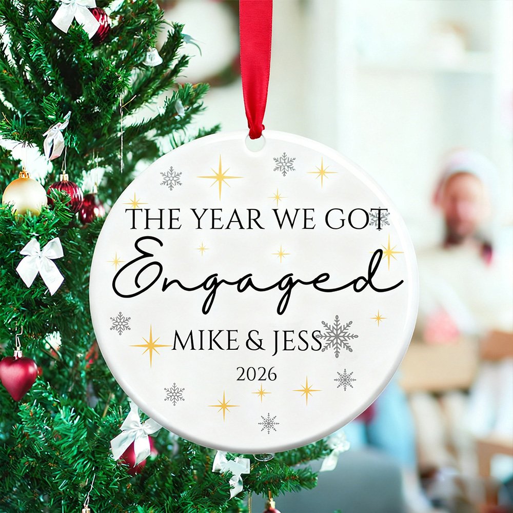 Ornement romantique personnalisé en céramique avec 2 rubans et année Décoration de l'arbre de Noël Cadeau de fiançailles pour jeunes mariés Couples 6