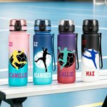 Bouteille d'eau personnalisée multicolore avec silhouette en position de handball, nom et numéro : cadeau d'anniversaire idéal pour les joueurs de handball et les passionnés de sport, à emporter parto