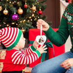 Décoration de Noël personnalisée en céramique, ronde, sur le thème de Noël : Père Noël, bonhomme de neige, sapin de Noël et cœur, avec prénom. Cadeau de Noël pour la famille et les amis.