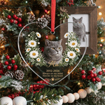 Décoration de Noël personnalisée en verre acrylique représentant une peinture à l'huile d'un animal de compagnie, avec sa photo, sa fleur de naissance, son nom et un texte ; cadeau commémoratif pour l
