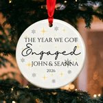Ornement romantique personnalisé en céramique avec 2 rubans et année Décoration de l'arbre de Noël Cadeau de fiançailles pour jeunes mariés Couples 3