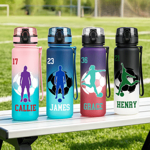Botella de agua deportiva personalizada con silueta de futbolista nombre y número regalo de cumpleaños para adolescentes